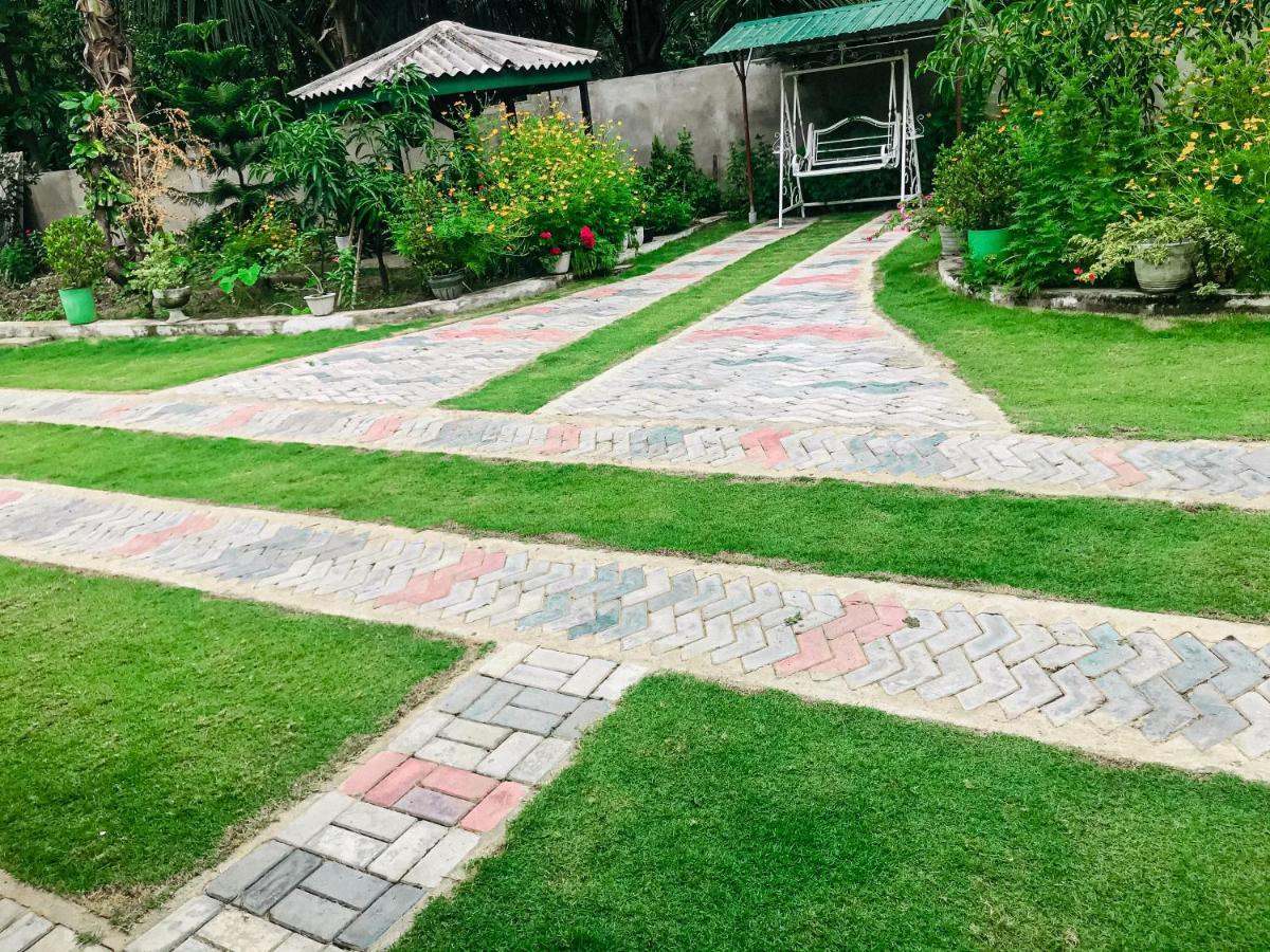 Geethani Tourist Home Полоннарува Екстер'єр фото